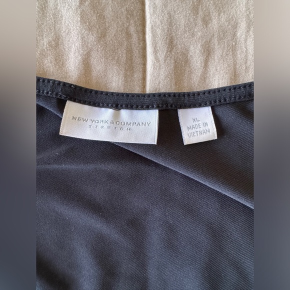 New York & Company Black Stretch top - Picture 6 of 6